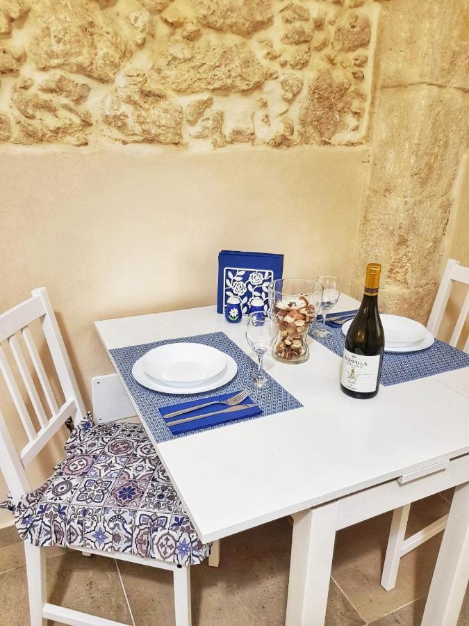 Essentia Rooms- Ortigia Holidays Syracuse Екстер'єр фото