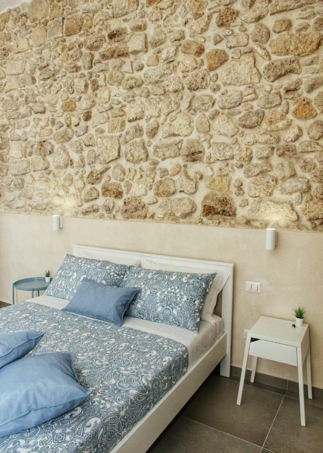 Essentia Rooms- Ortigia Holidays Syracuse Екстер'єр фото
