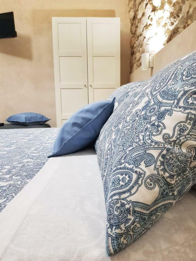 Essentia Rooms- Ortigia Holidays Syracuse Екстер'єр фото