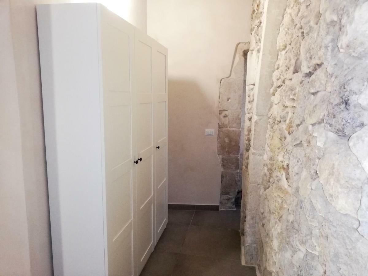 Essentia Rooms- Ortigia Holidays Syracuse Екстер'єр фото