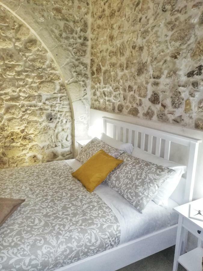 Essentia Rooms- Ortigia Holidays Syracuse Екстер'єр фото